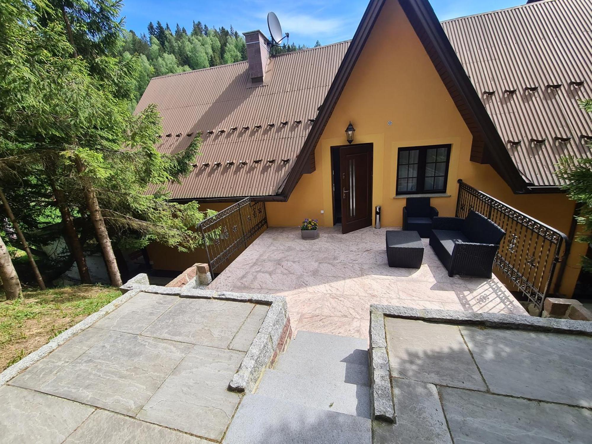 Pod Laskiem Krosnica  Luaran gambar